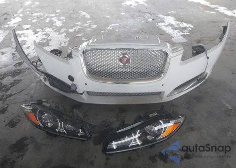 2015 Jaguar Xf 2.0T Premium z USA, uszkodzony, nr VIN SAJWA0FS4FPU43267